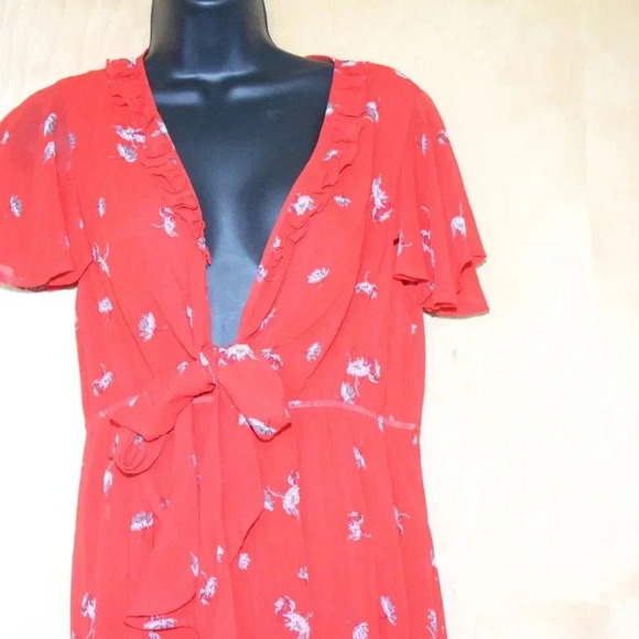 Line and Dot - Picture 2 of 9